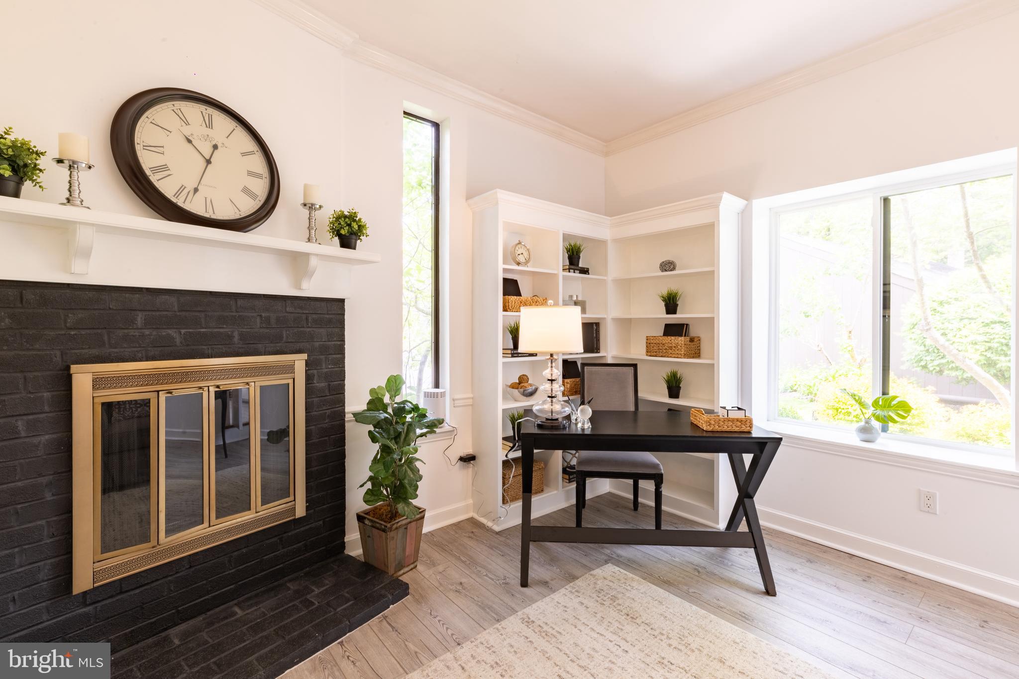 OAK KNOLL - Residential