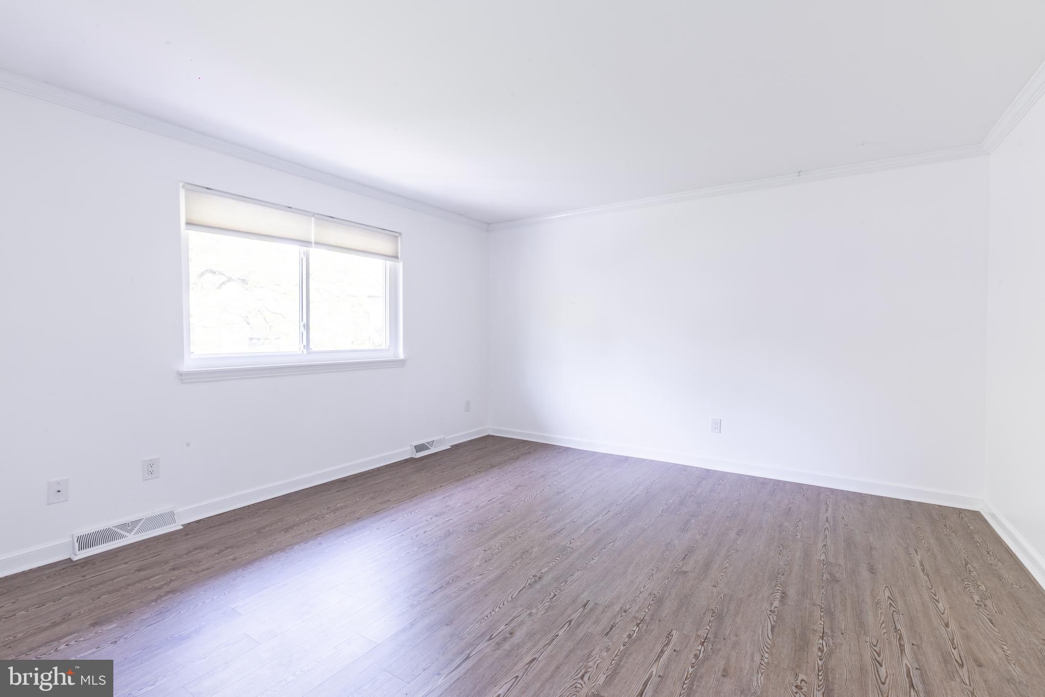 OAK KNOLL - Residential