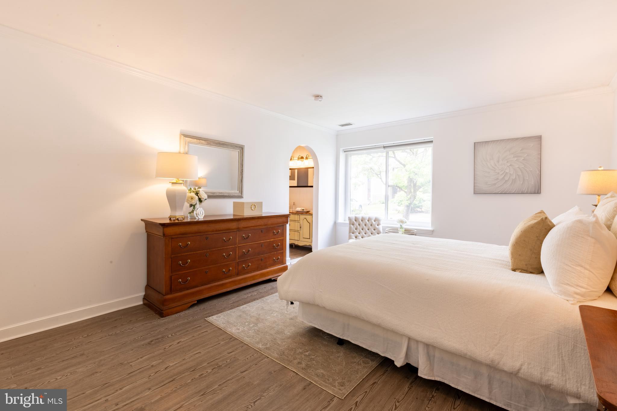 OAK KNOLL - Residential