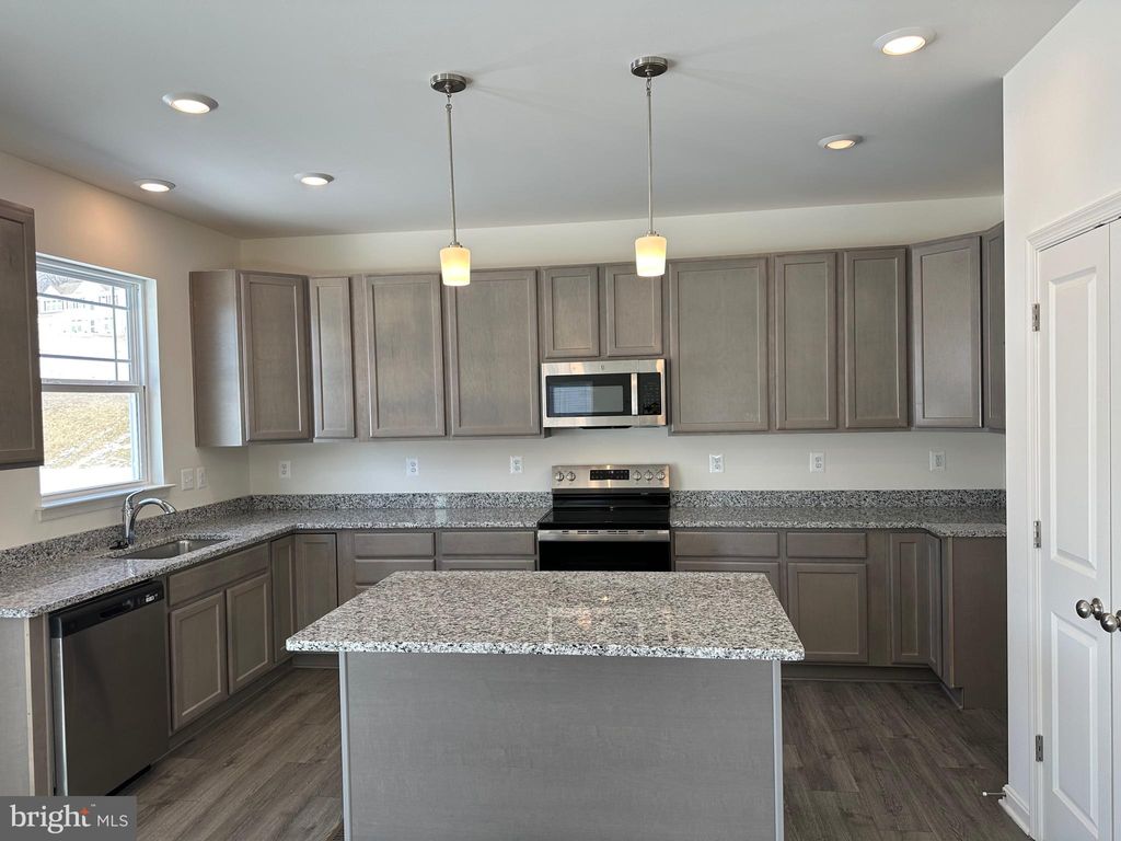 Photo of 3184 Old Dutch Lane, YORK, PA 17402 (MLS # PAYK2091024)