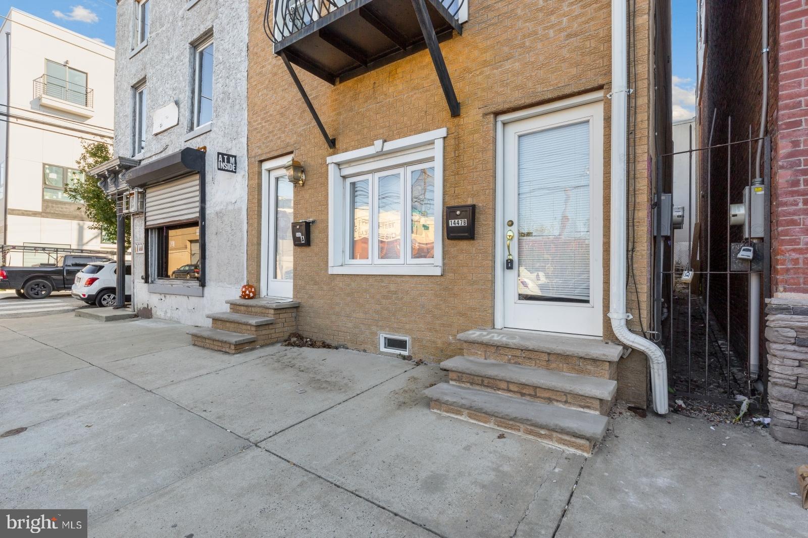 OLDE KENSINGTON - Residential Lease