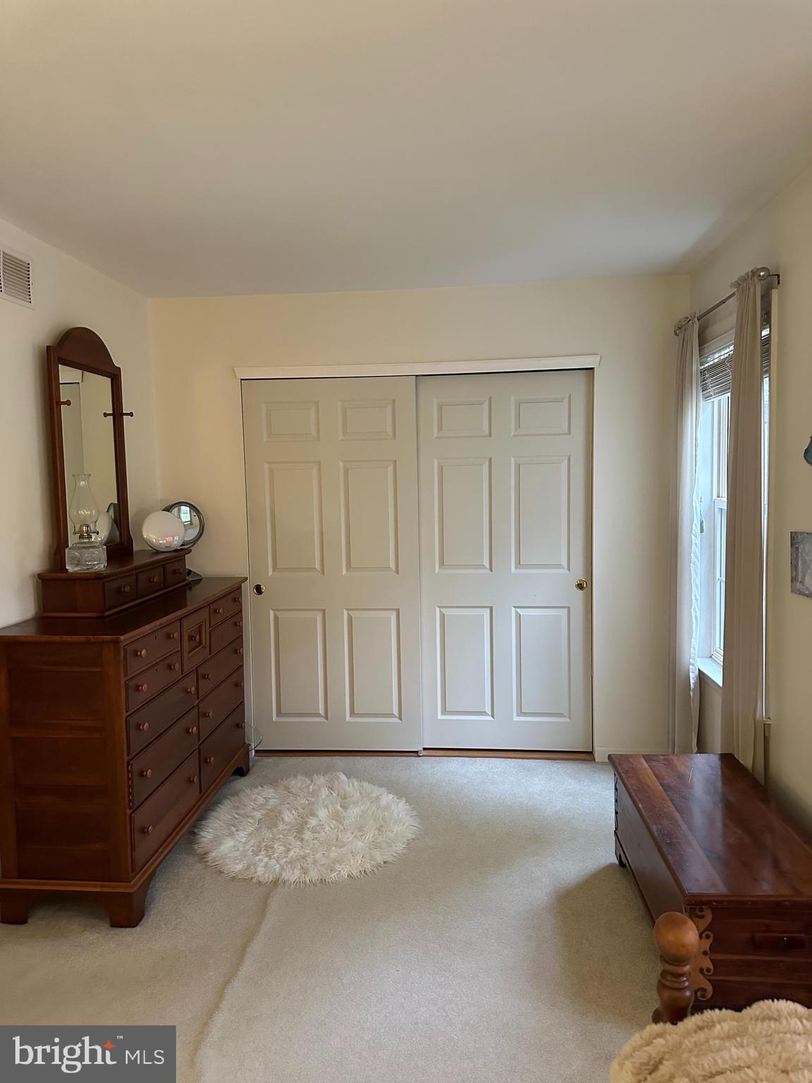 CHARING CROSS - Residential