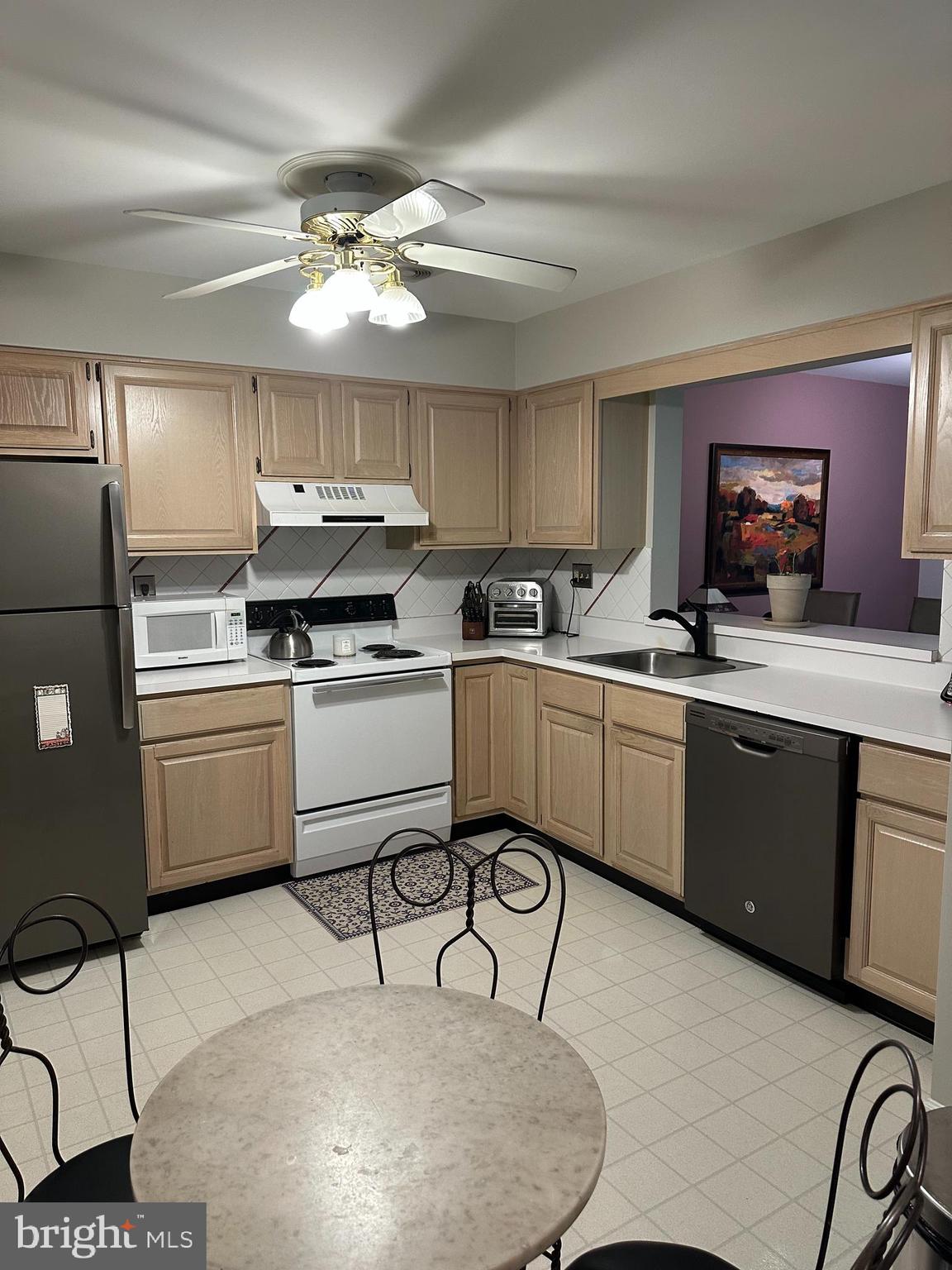 CHARING CROSS - Residential