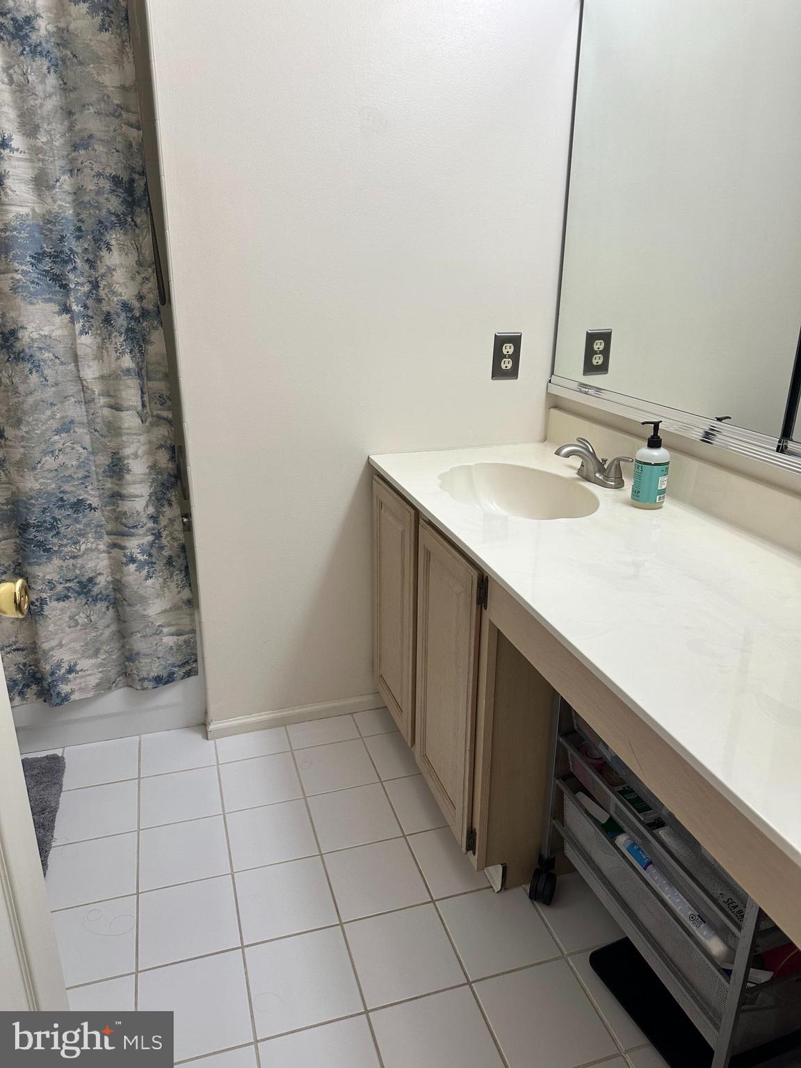 CHARING CROSS - Residential