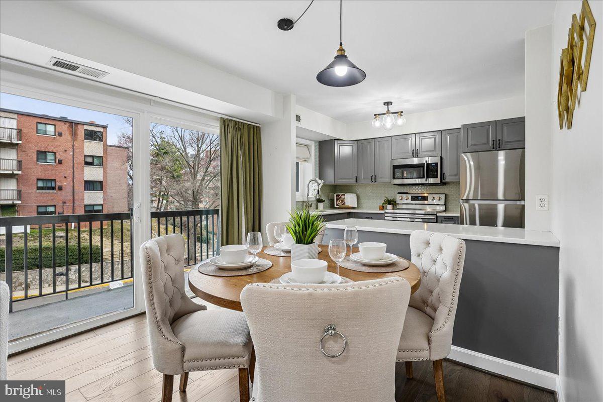 3220 S 28TH STREET 202