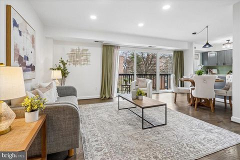 3220 S 28TH STREET 202 ALEXANDRIA VA 22302