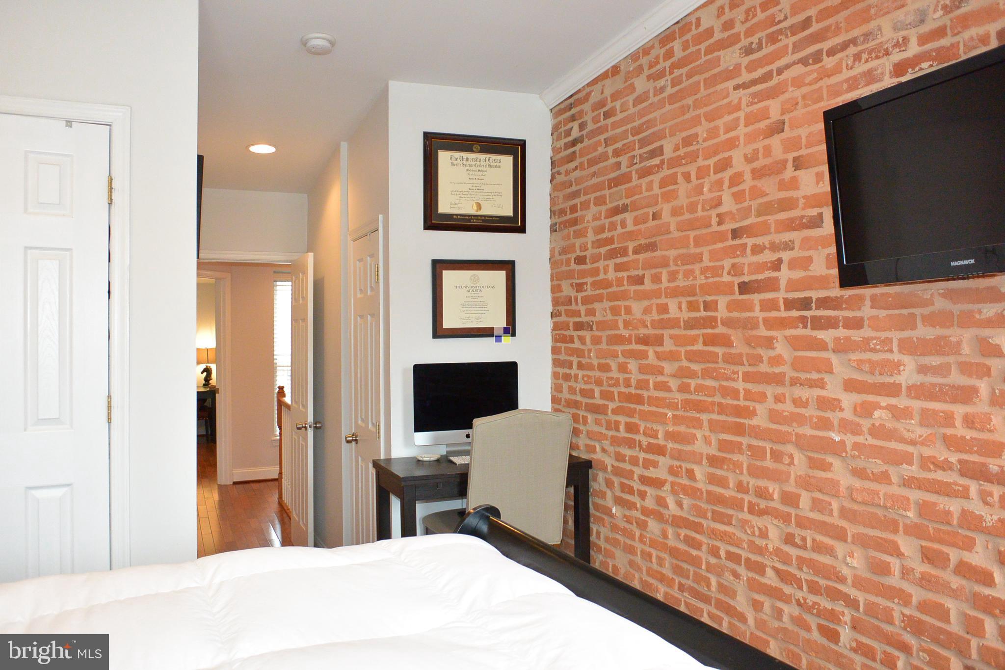 SOUTH BALTIMORE - Residential Lease