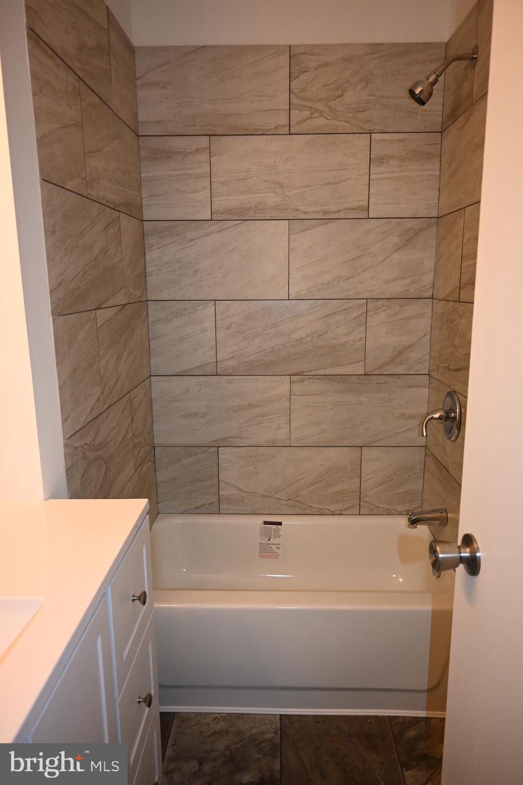 GREEN MEADOWS - Residential