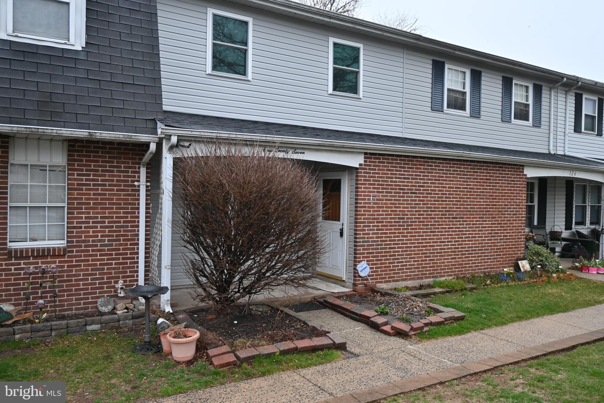 GREEN MEADOWS - Residential