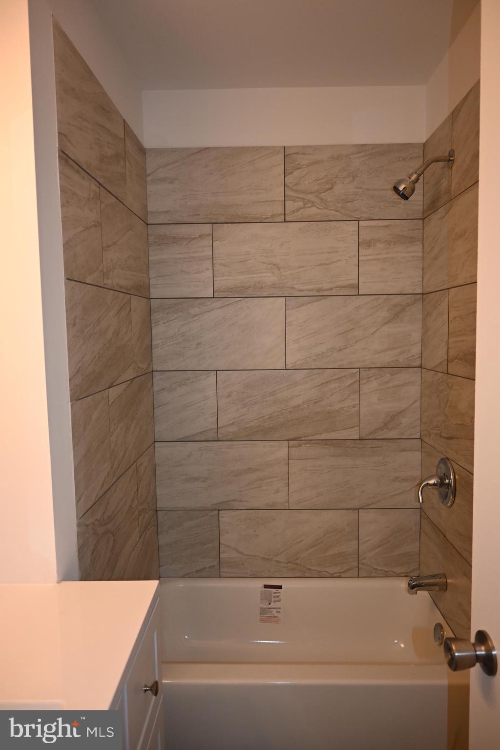 GREEN MEADOWS - Residential