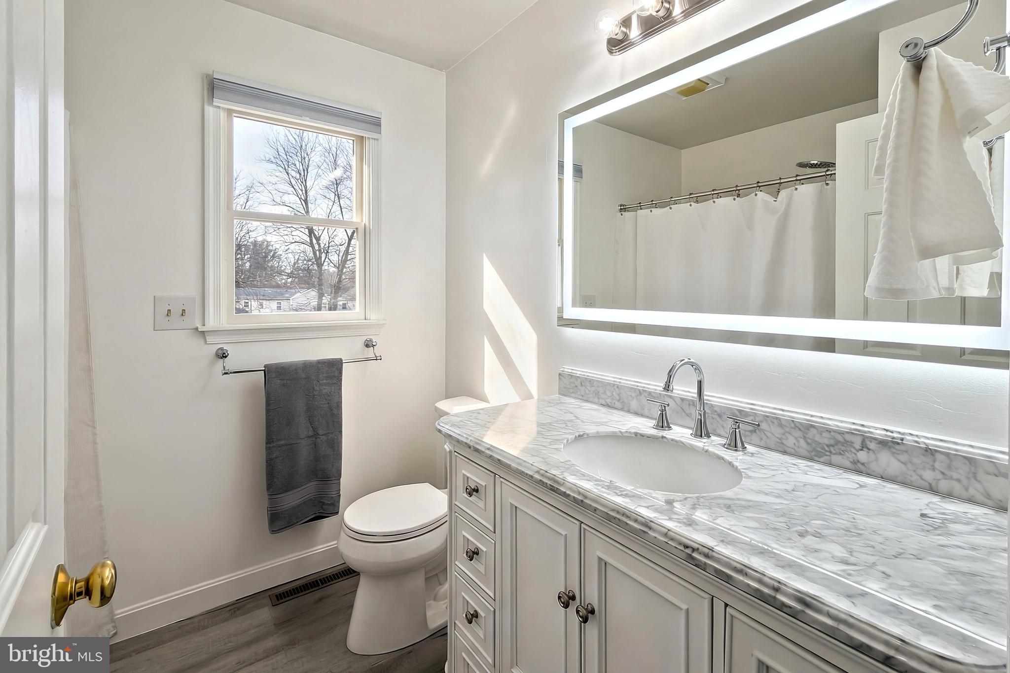 LAKE MEADE - Residential