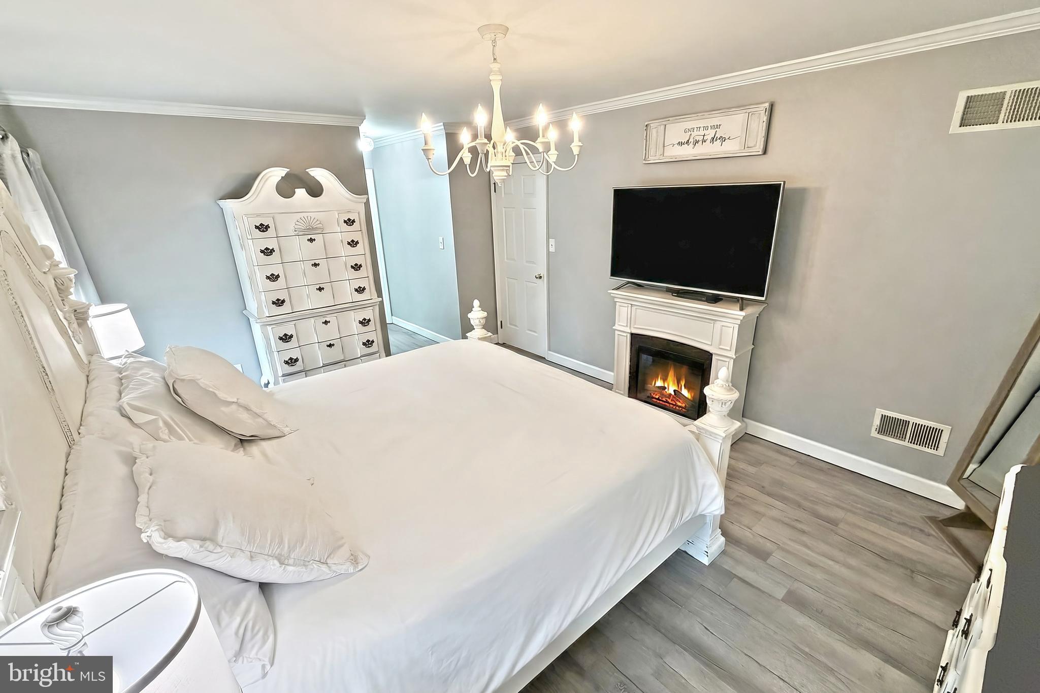 LAKE MEADE - Residential