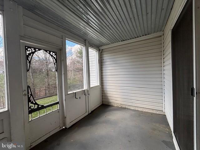 THE VILLAS AT FALLS RUN - Residential