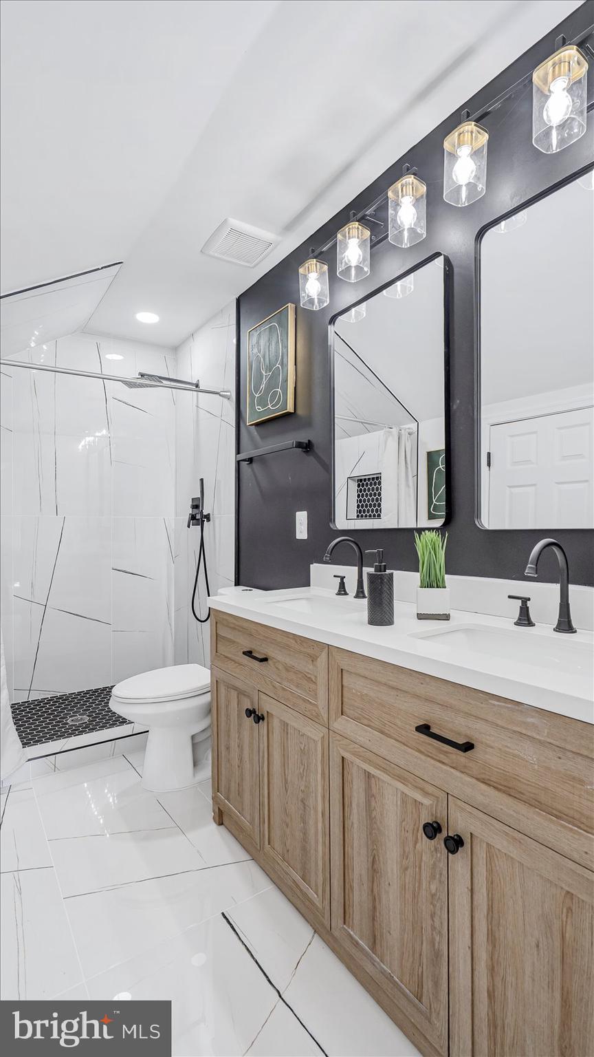 BROAD ACRES - Residential