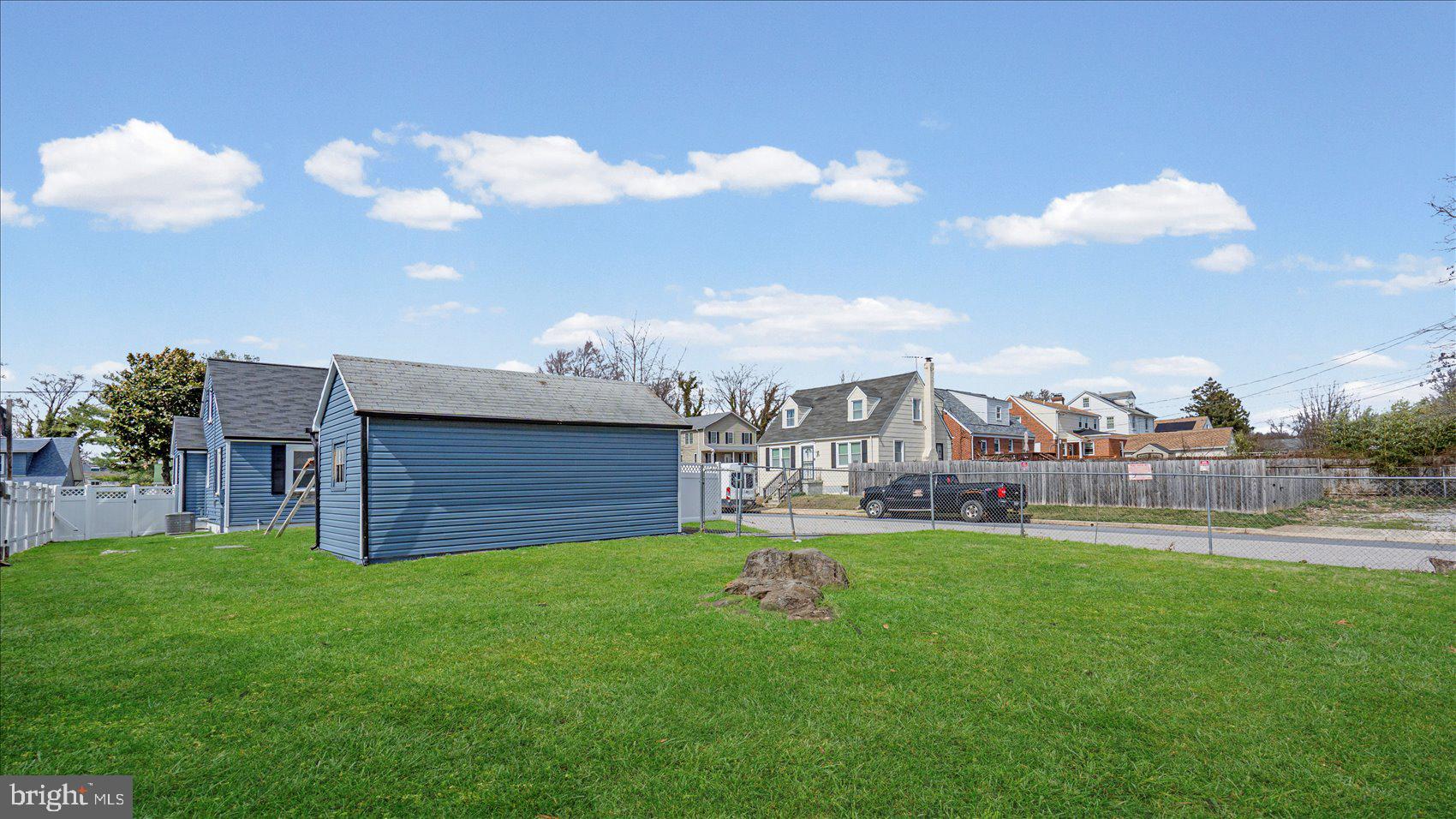 BROAD ACRES - Residential