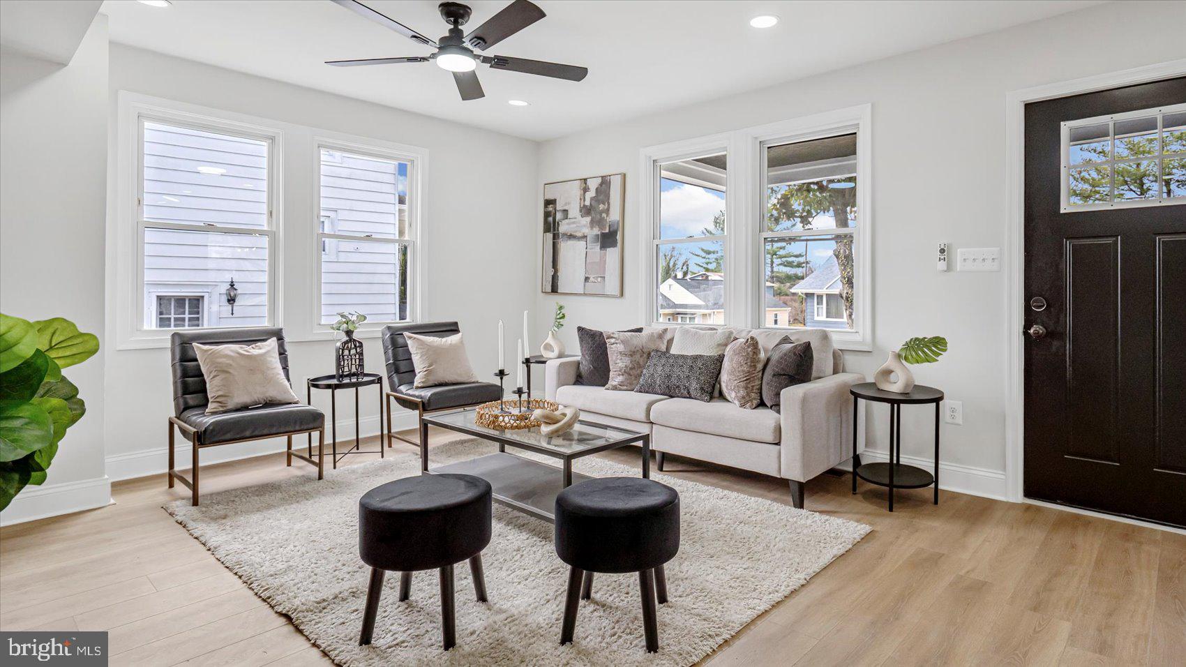 BROAD ACRES - Residential