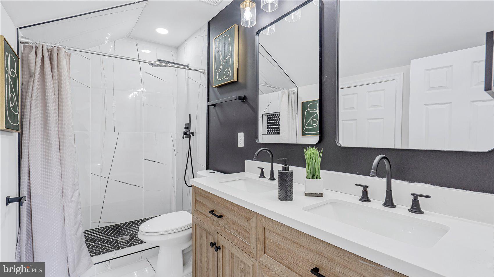 BROAD ACRES - Residential