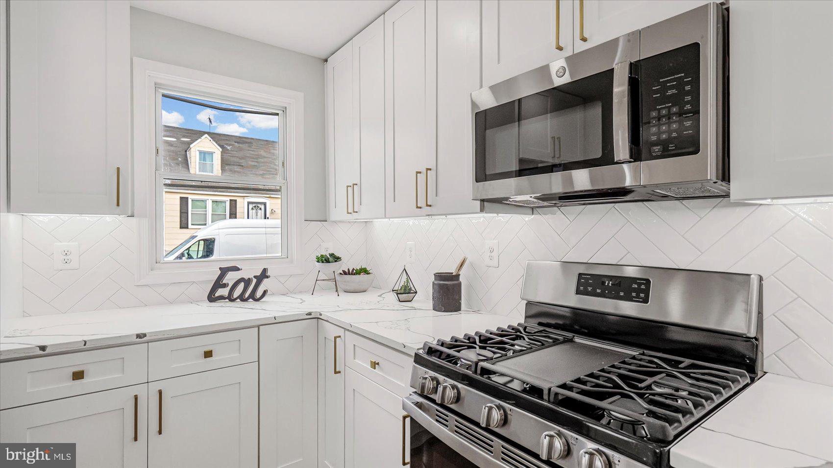 BROAD ACRES - Residential