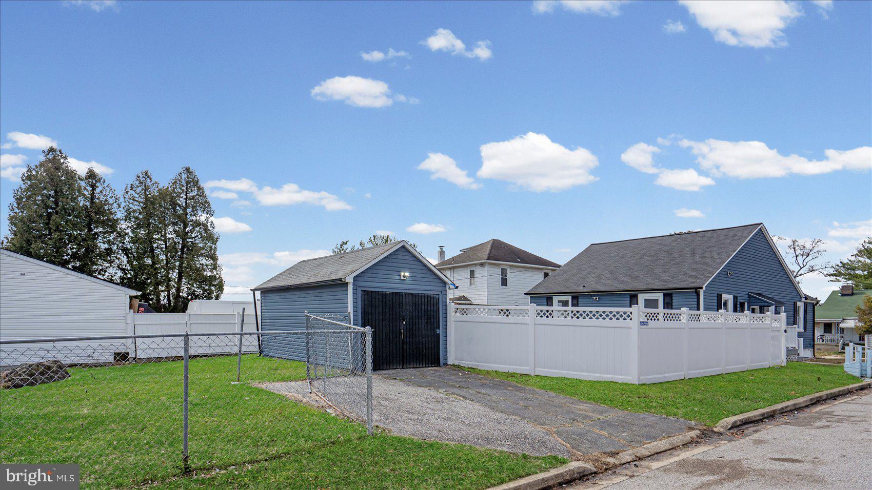 BROAD ACRES - Residential