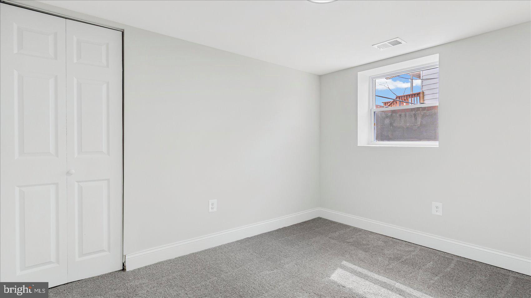 BROAD ACRES - Residential