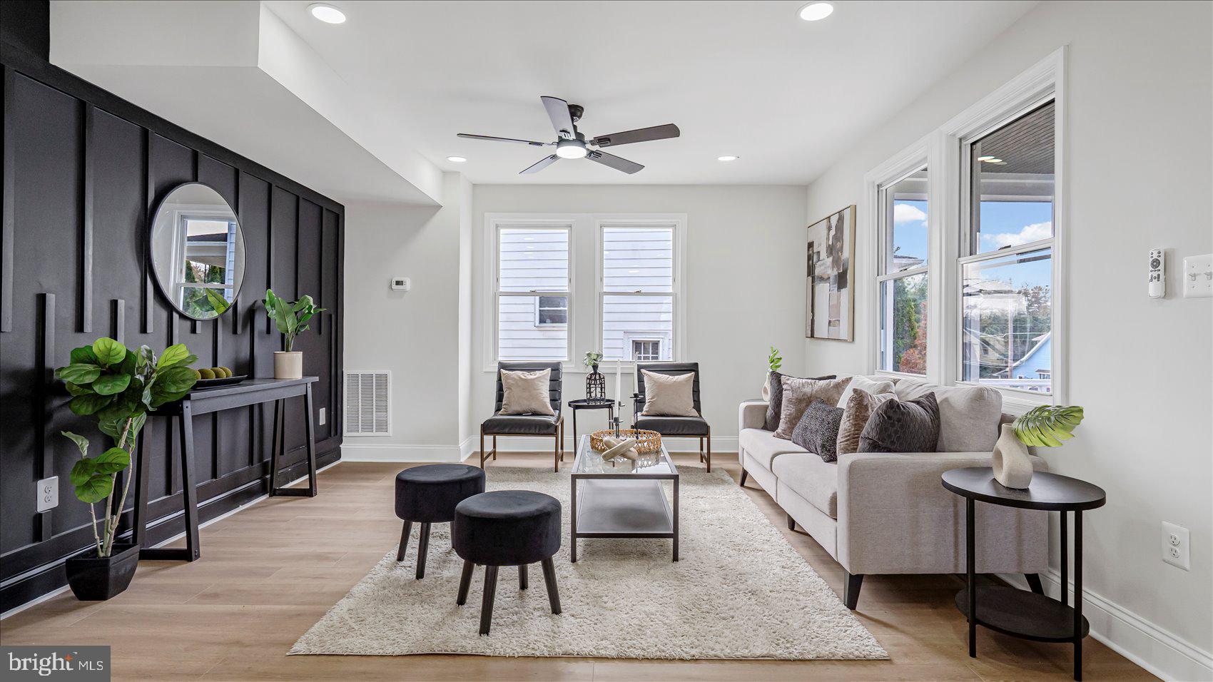 BROAD ACRES - Residential