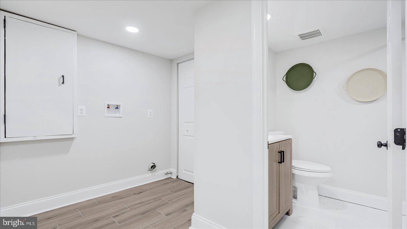 BROAD ACRES - Residential