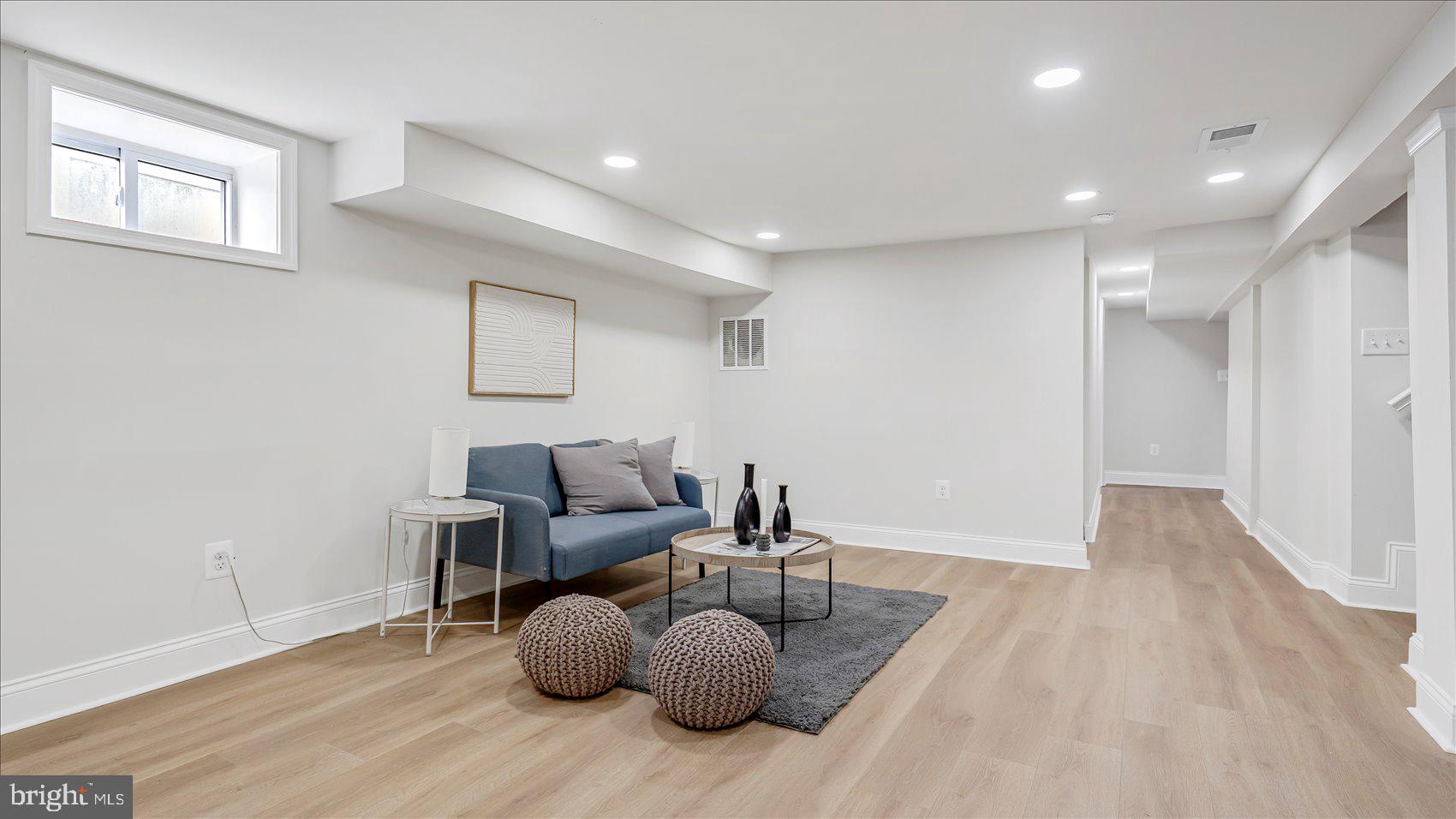 BROAD ACRES - Residential