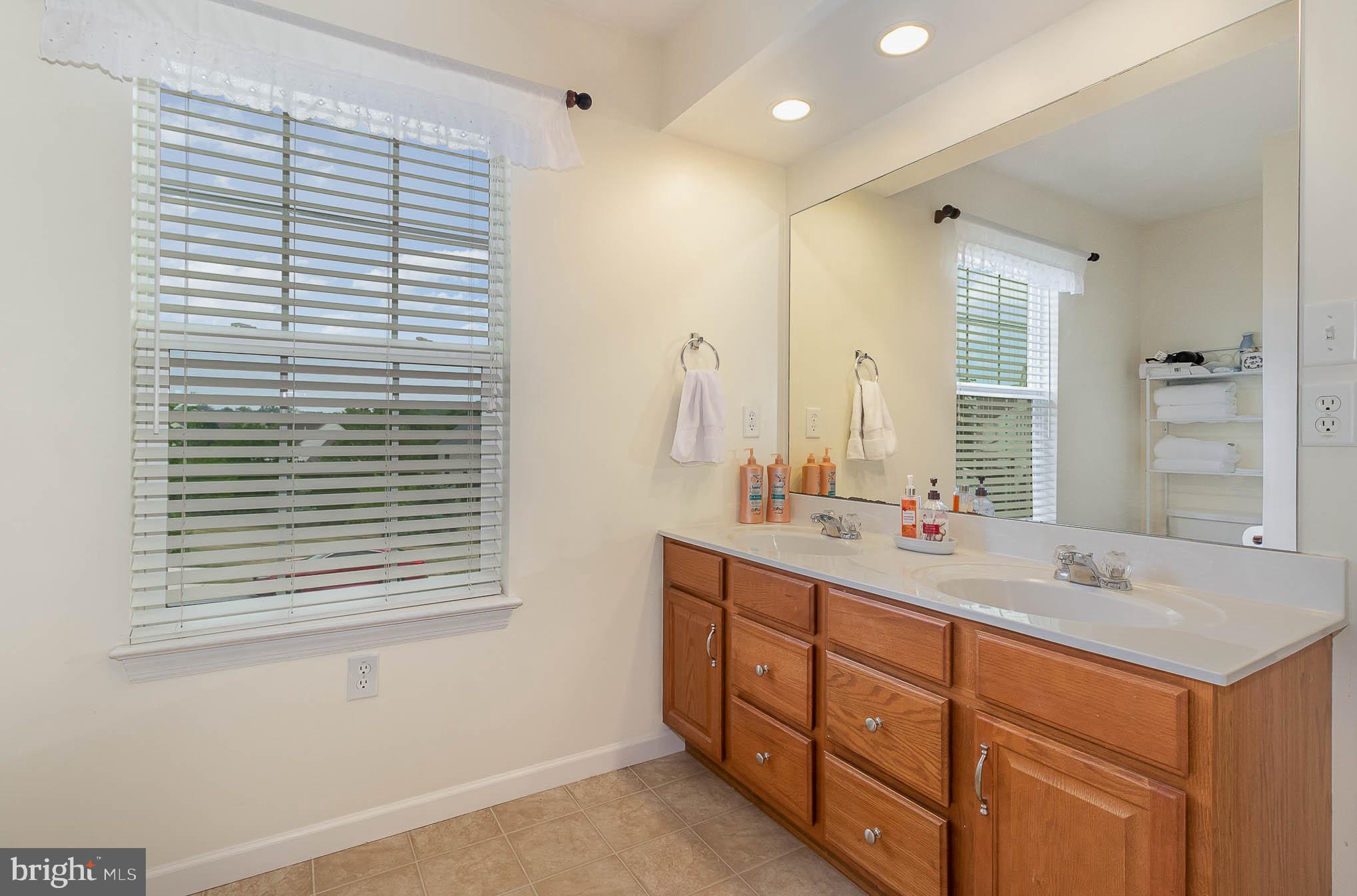 BRADFORD ESTATES - Residential Lease