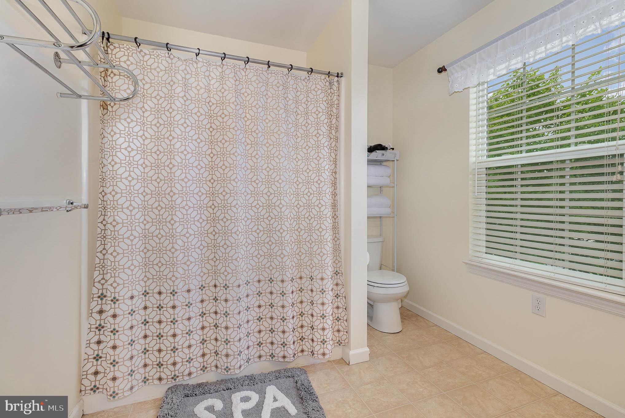 BRADFORD ESTATES - Residential Lease