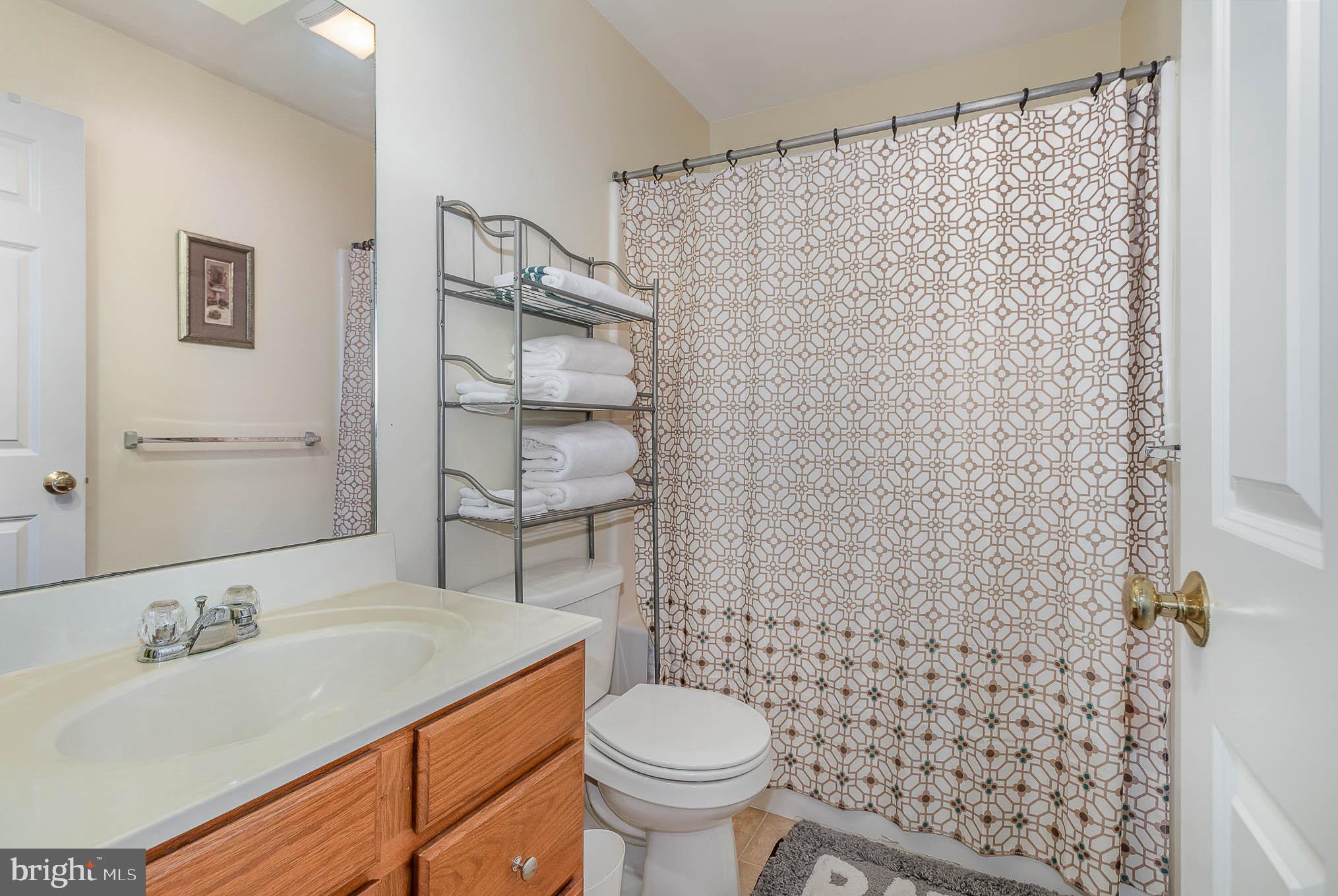 BRADFORD ESTATES - Residential Lease