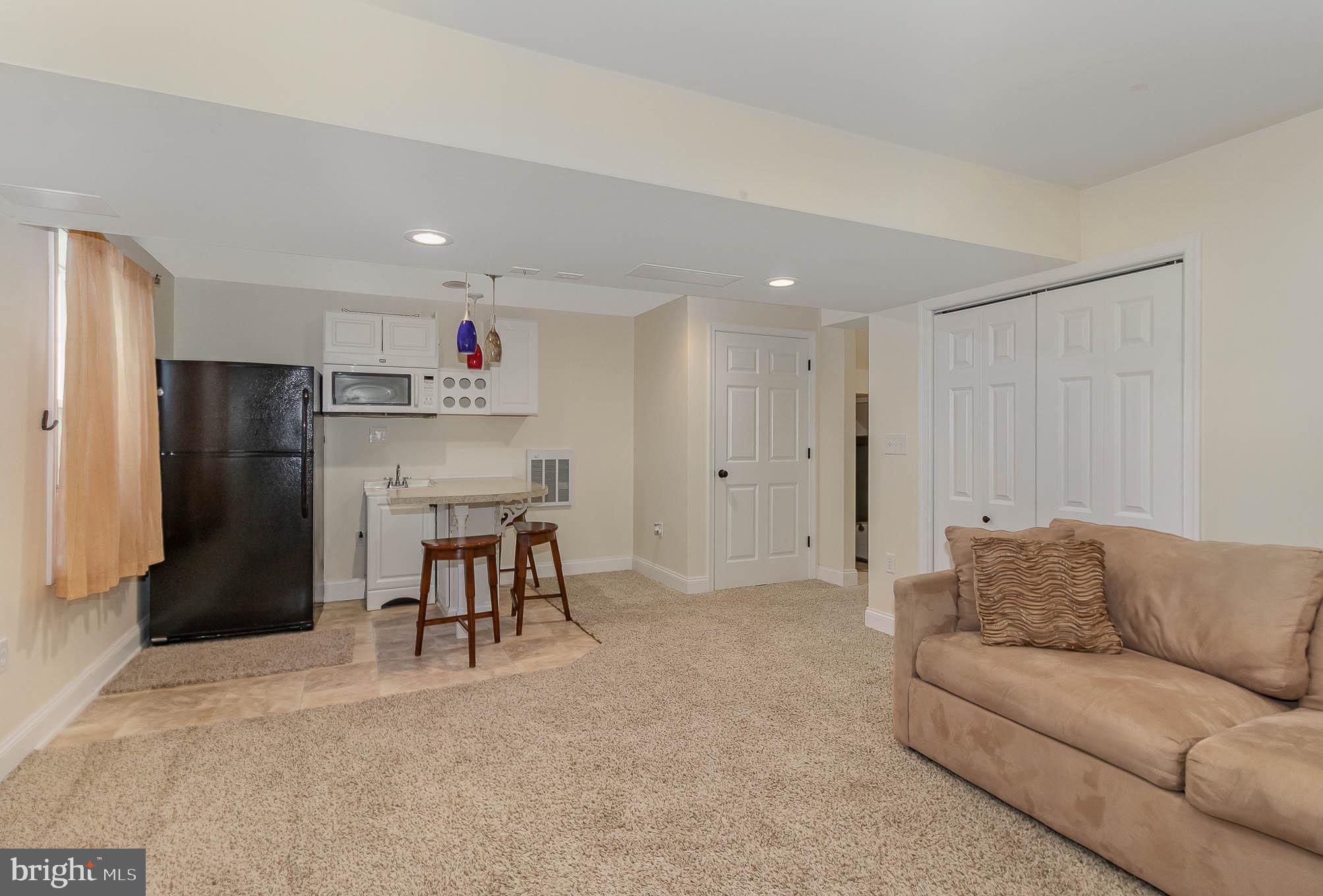 BRADFORD ESTATES - Residential Lease