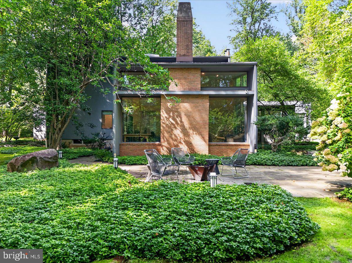 24 WHITE OAK DRIVE