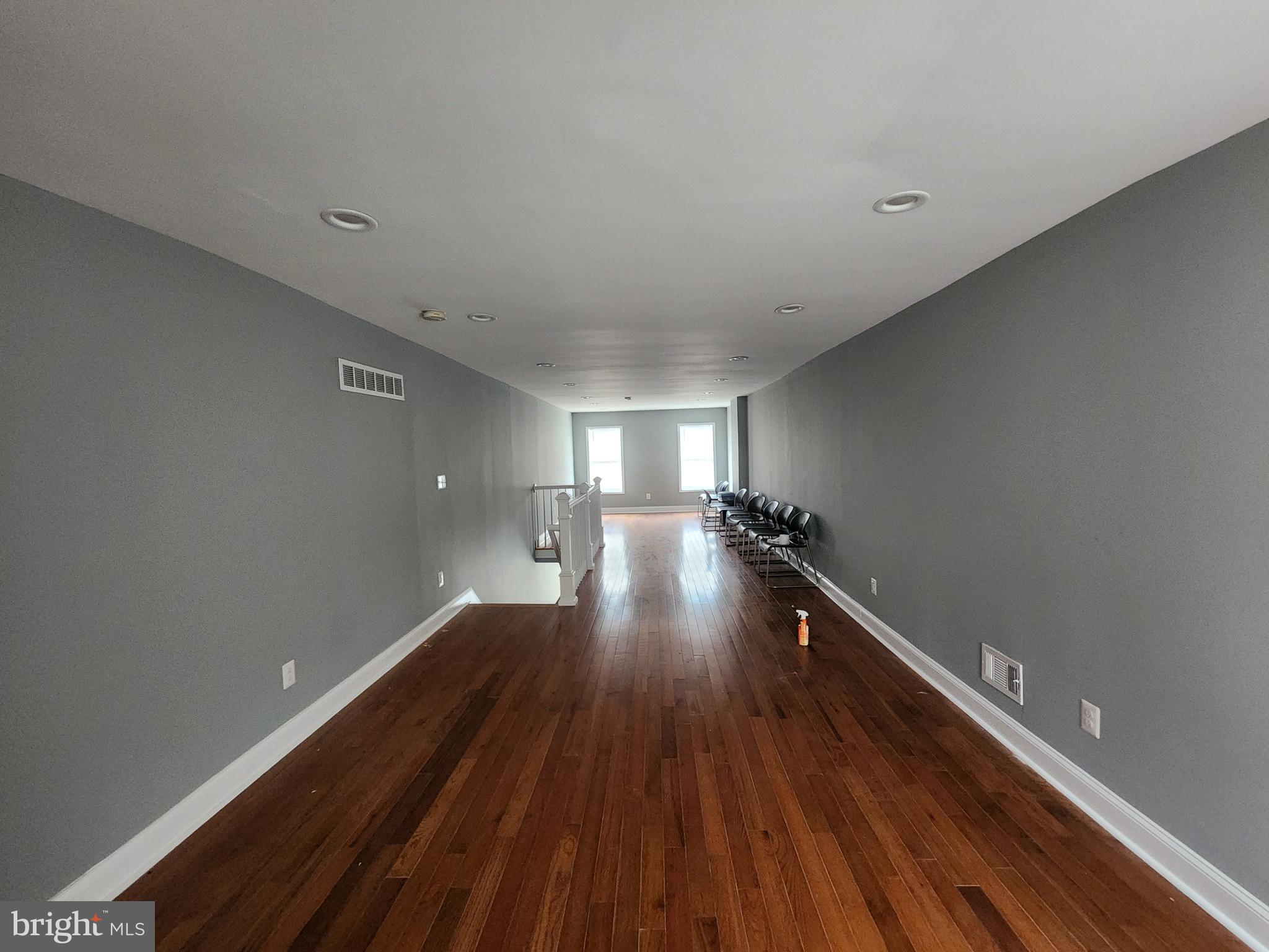 BROADWAY EAST - Residential