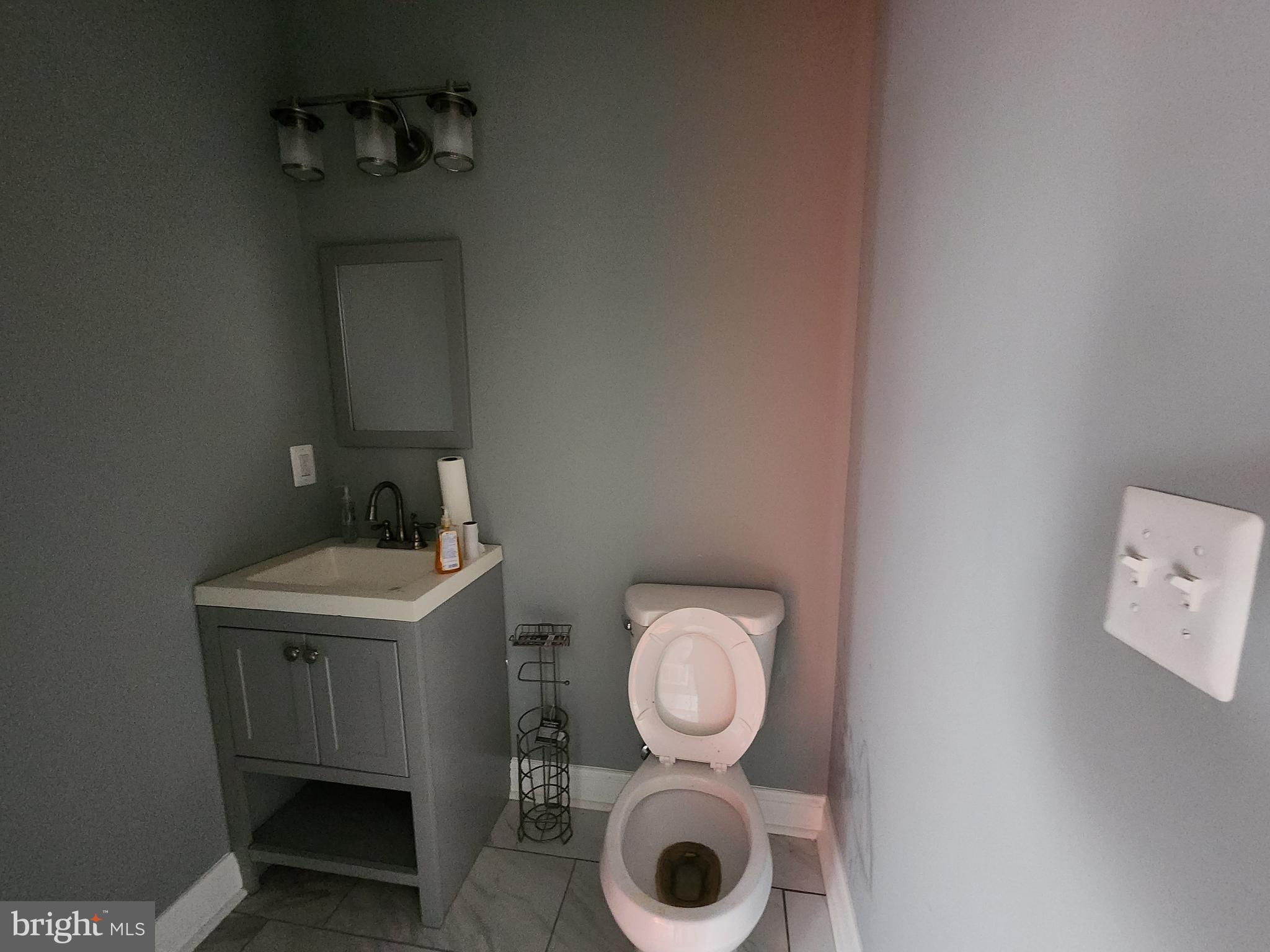 BROADWAY EAST - Residential