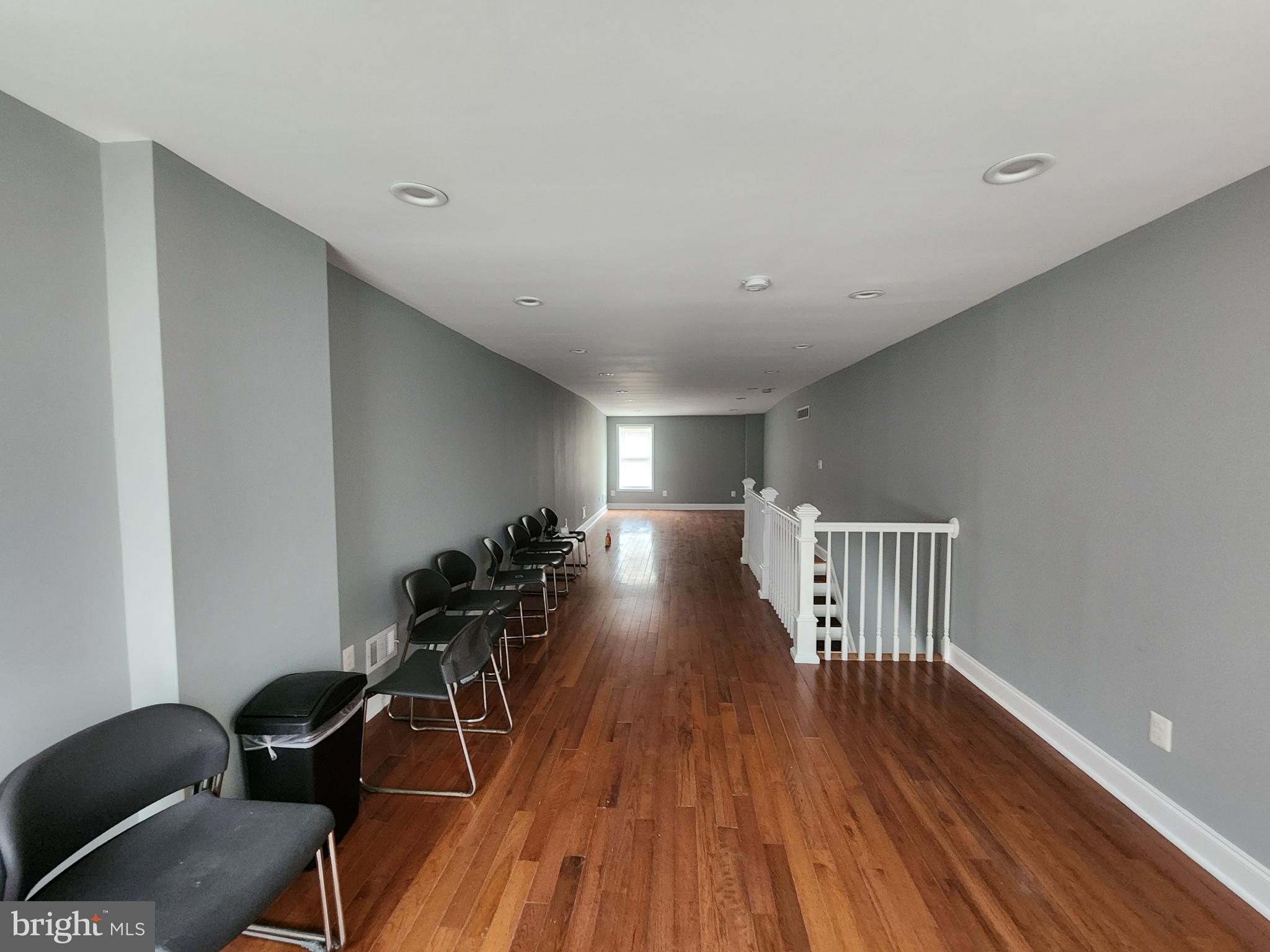 BROADWAY EAST - Residential