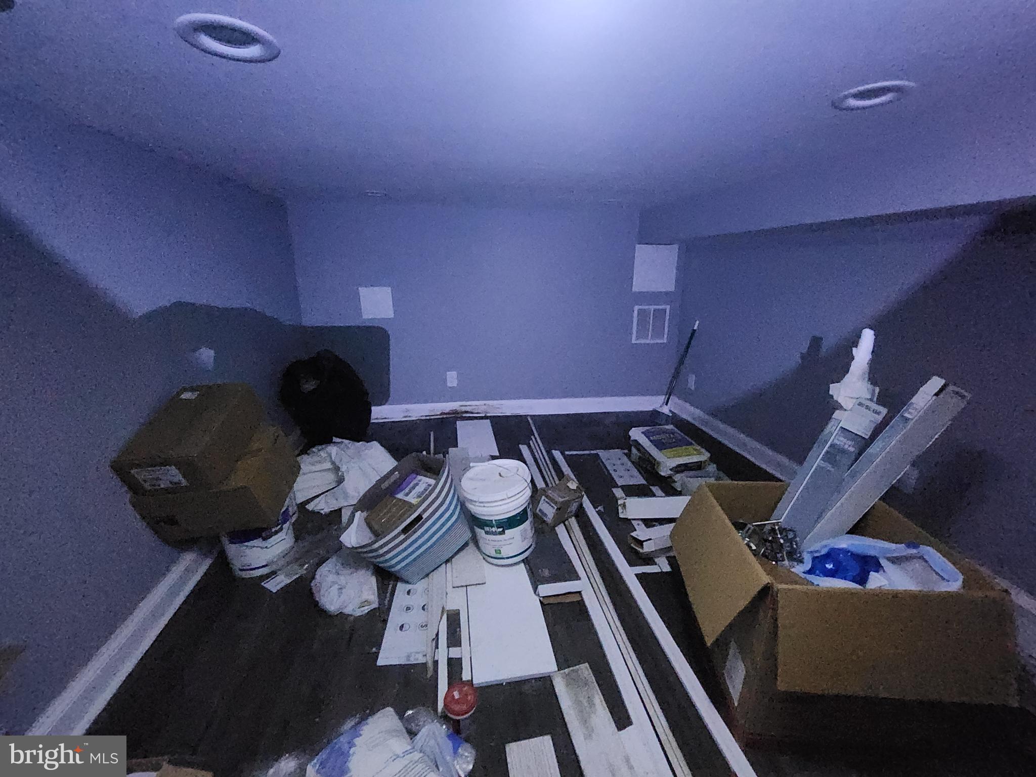 BROADWAY EAST - Residential