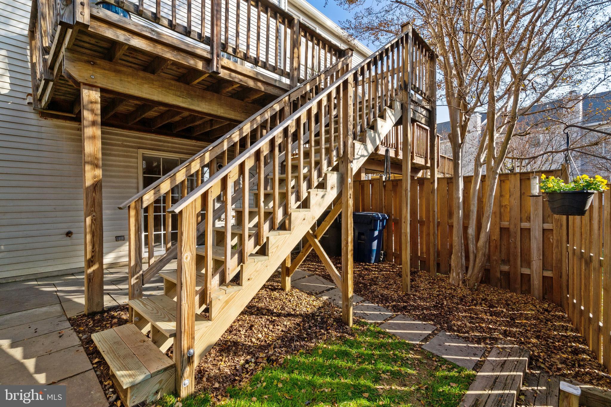 TOWNES OF HILLWOOD - Residential