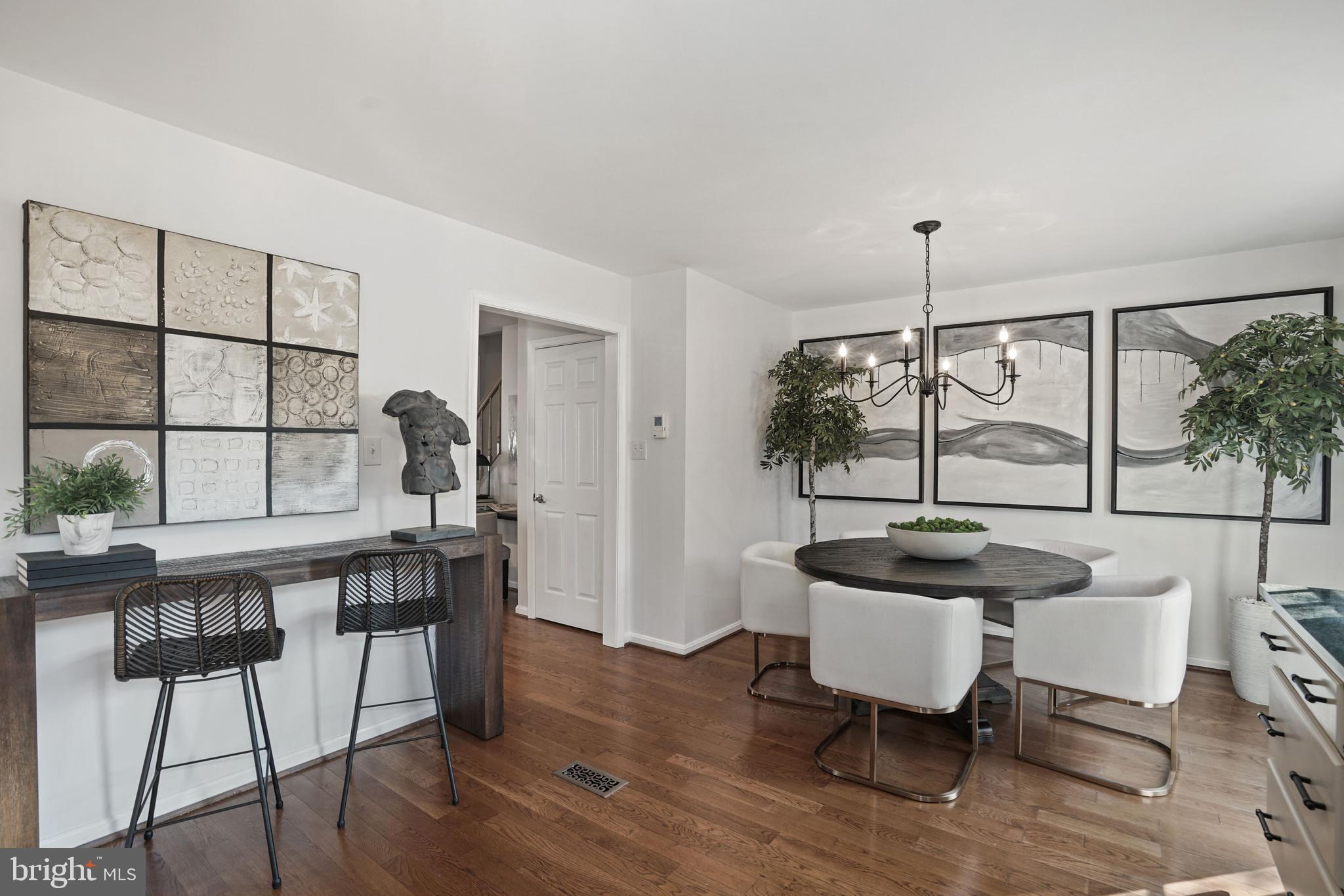 TOWNES OF HILLWOOD - Residential