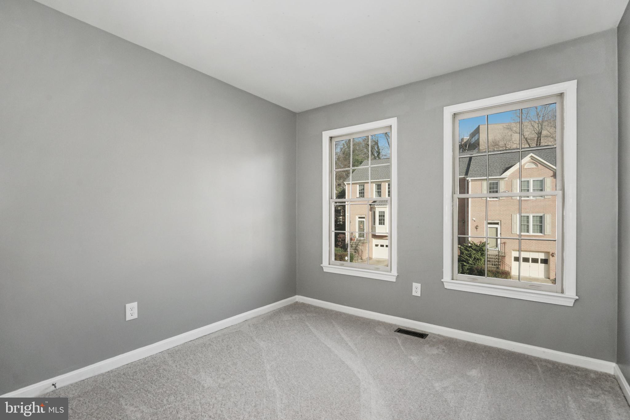 TOWNES OF HILLWOOD - Residential