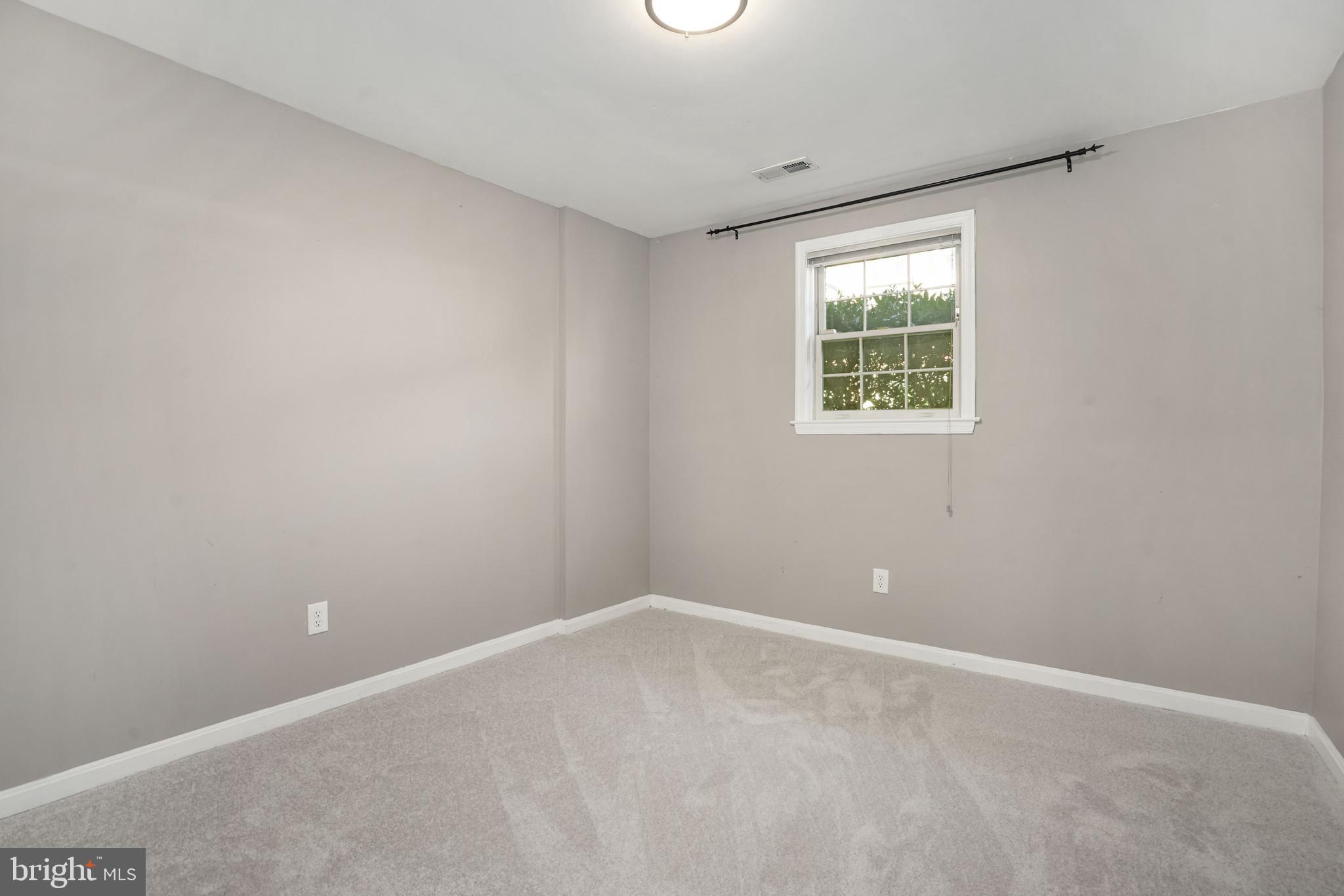 TOWNES OF HILLWOOD - Residential