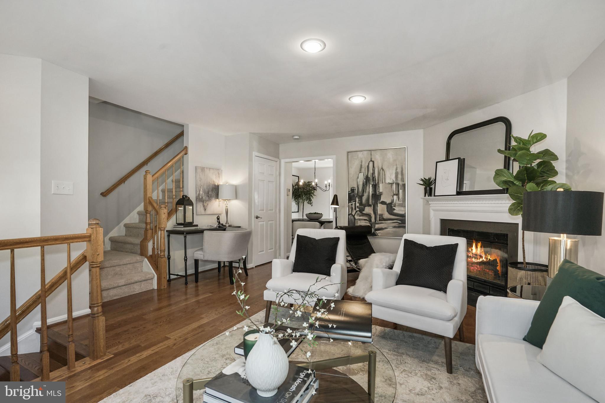 TOWNES OF HILLWOOD - Residential