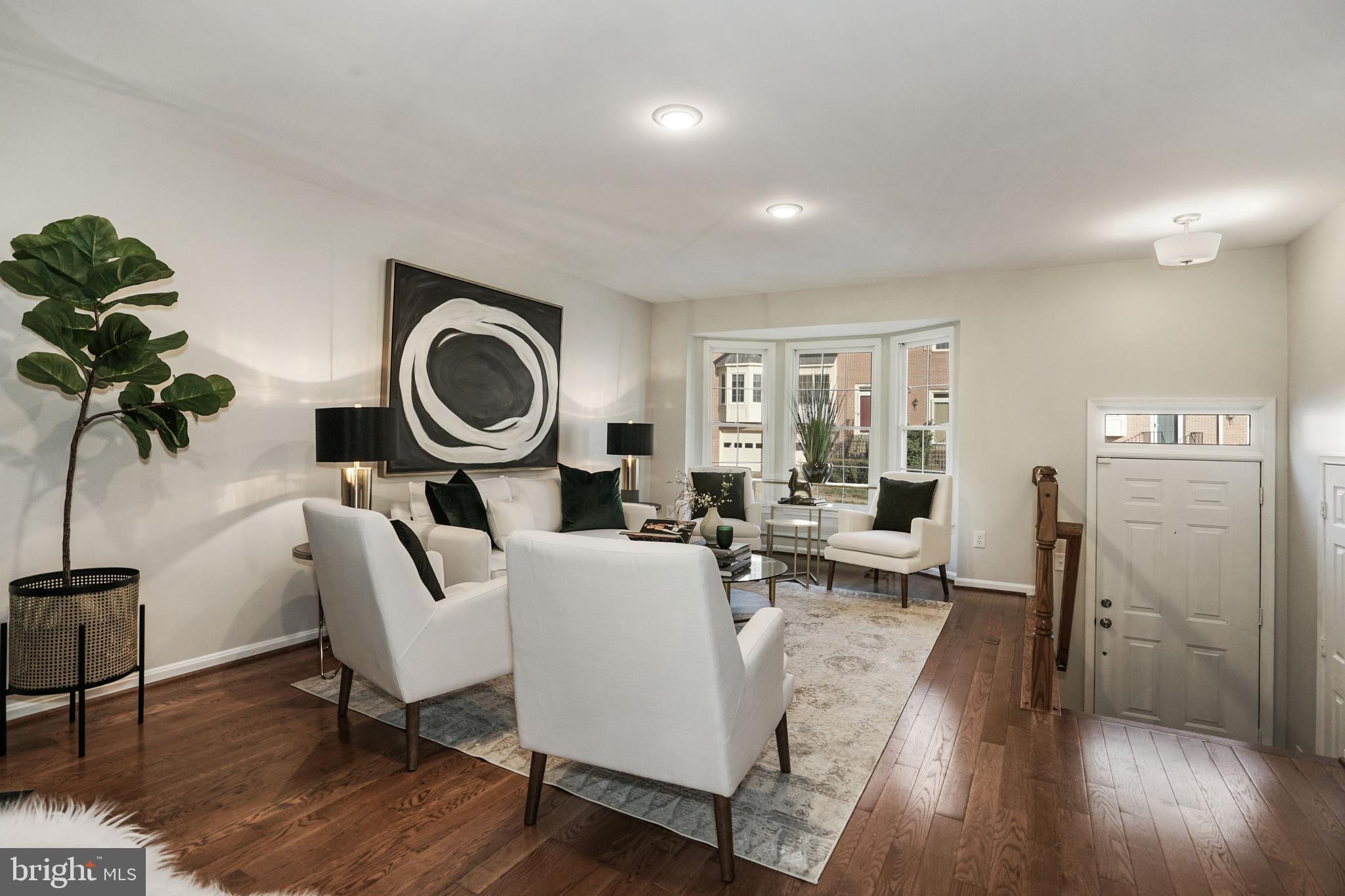 TOWNES OF HILLWOOD - Residential