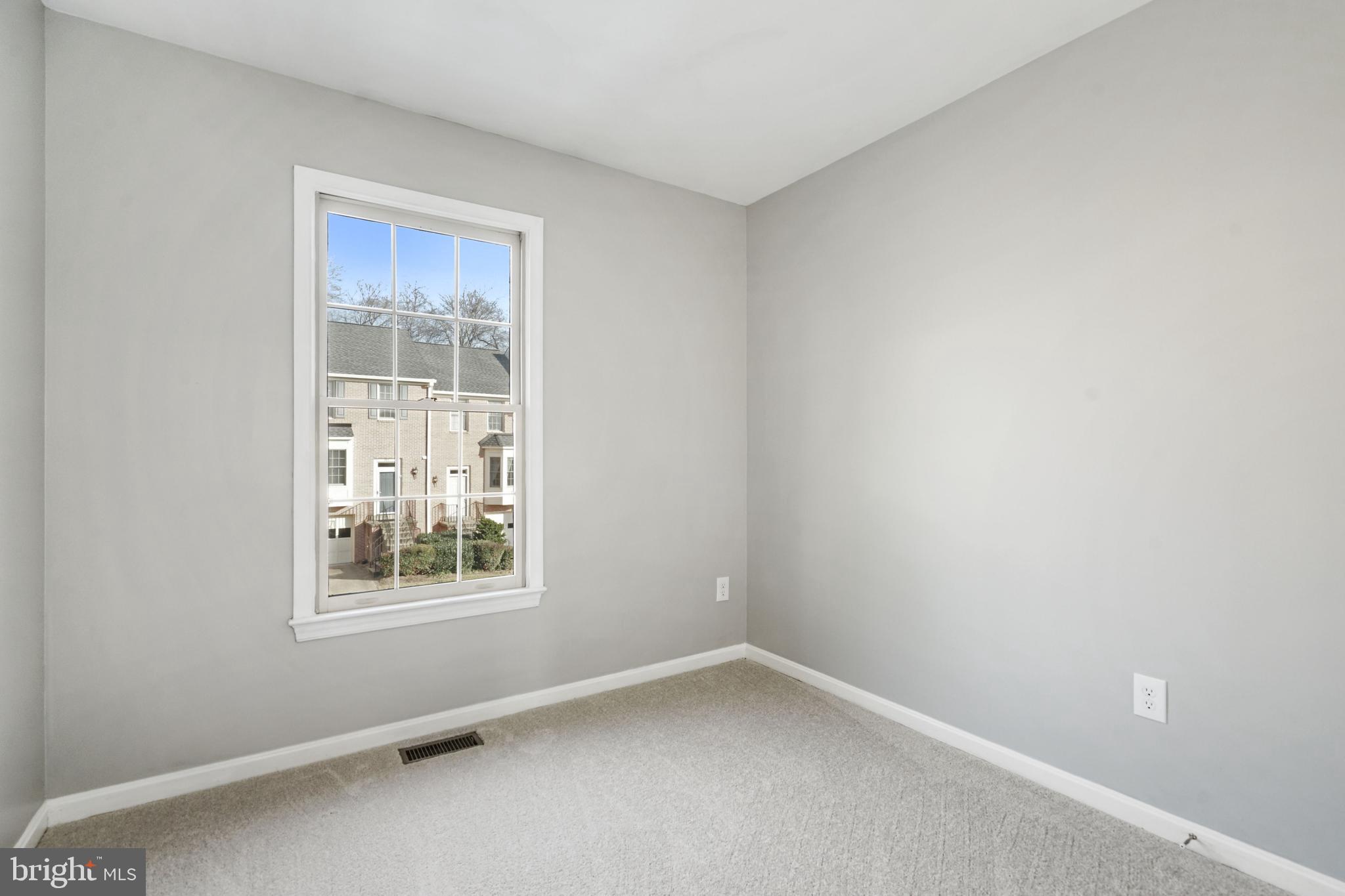 TOWNES OF HILLWOOD - Residential