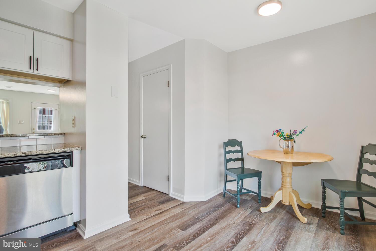 CLOVERLEAF - Residential