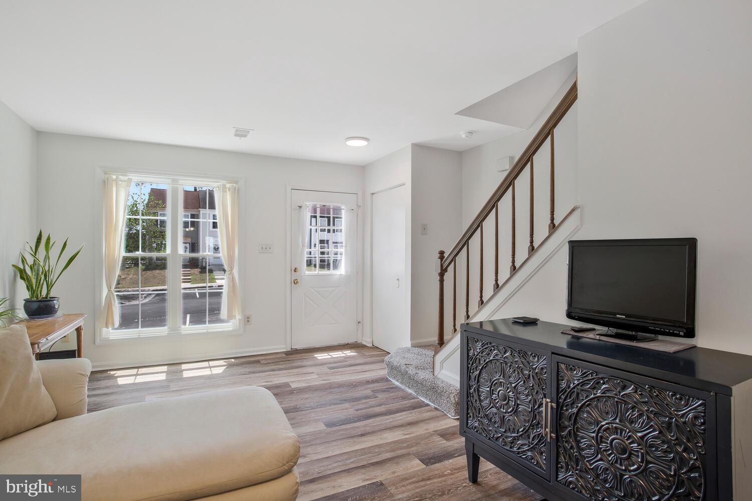 CLOVERLEAF - Residential