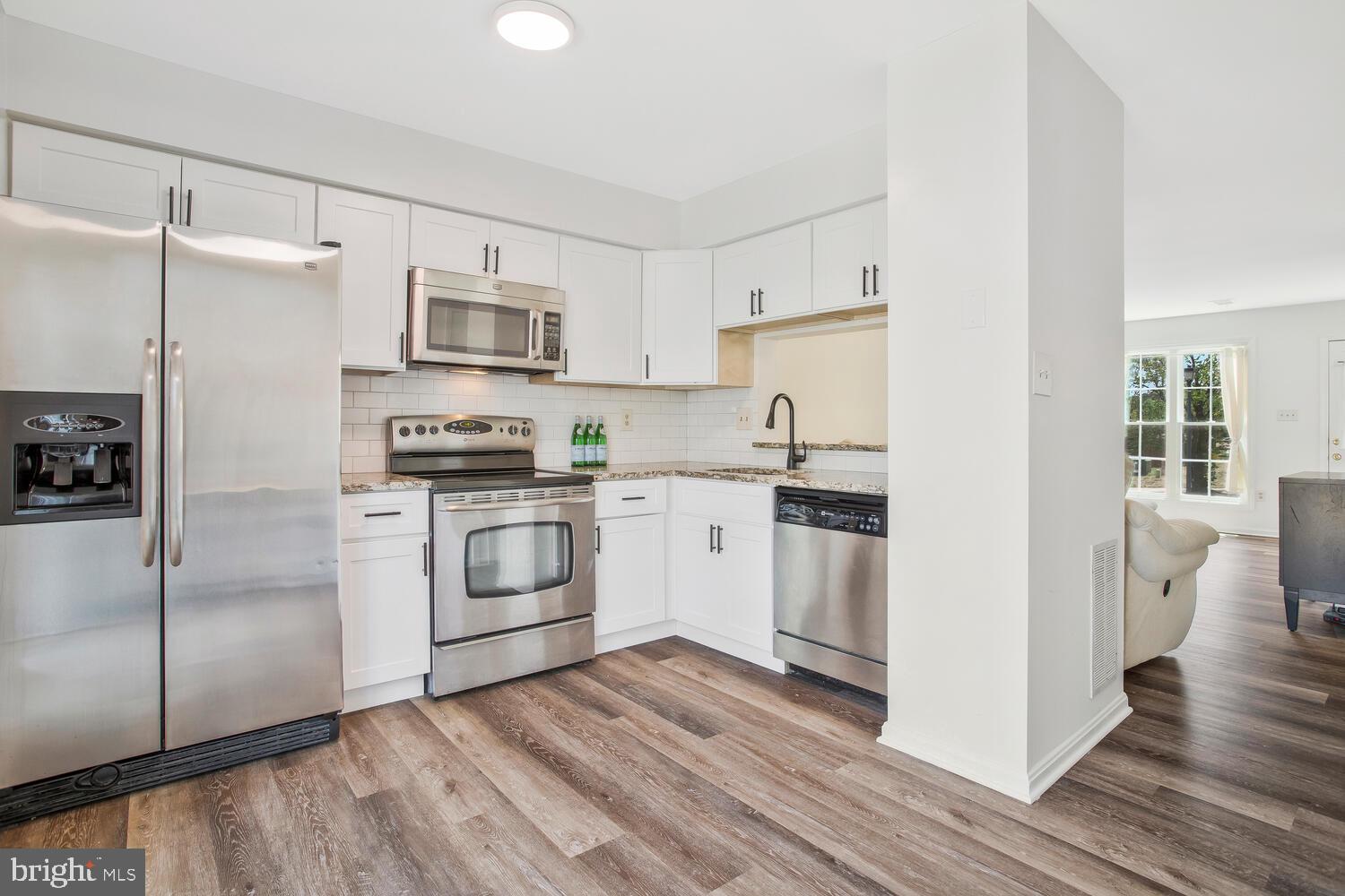 CLOVERLEAF - Residential