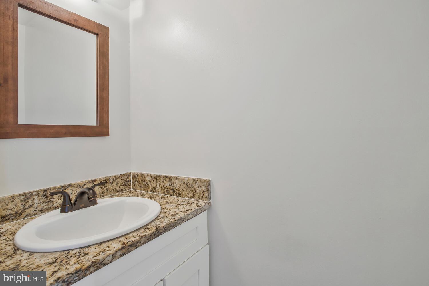 CLOVERLEAF - Residential