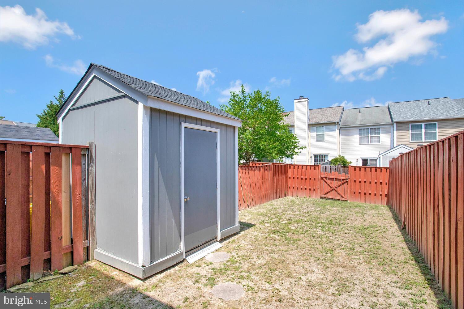 CLOVERLEAF - Residential