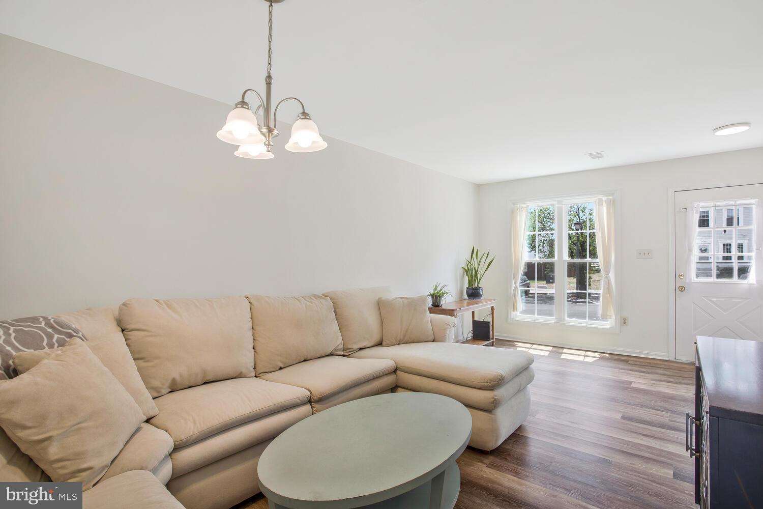 CLOVERLEAF - Residential