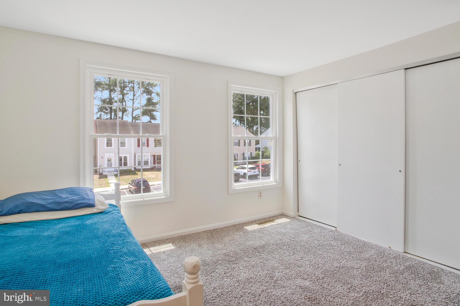 CLOVERLEAF - Residential